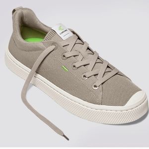 Cariuma knit sneaker